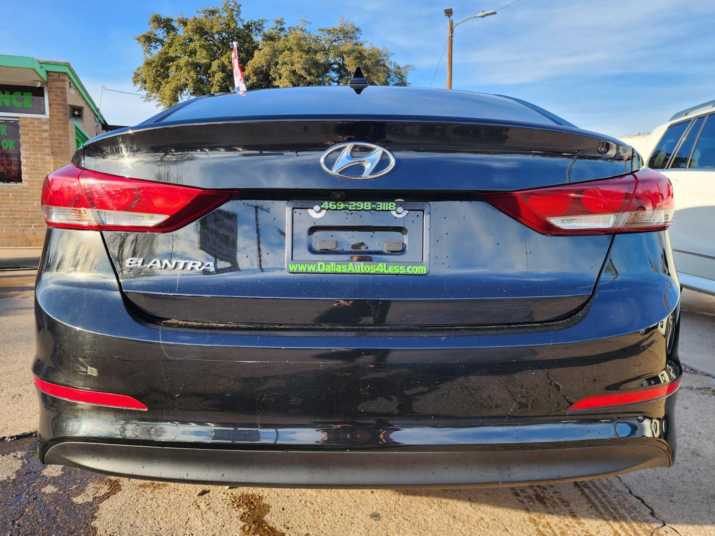 2018 BLACK Hyundai Elantra (5NPD84LF0JH) , AUTO transmission, located at 2660 S.Garland Avenue, Garland, TX, 75041, (469) 298-3118, 32.885551, -96.655602 - Photo#3